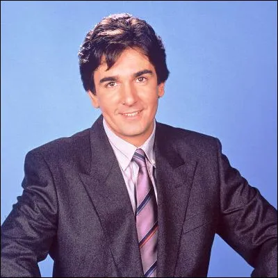 Quel jeu télévisé présenté initialement par Patrick Roy est basé sur les réponses dun panel de 100 personnes ?