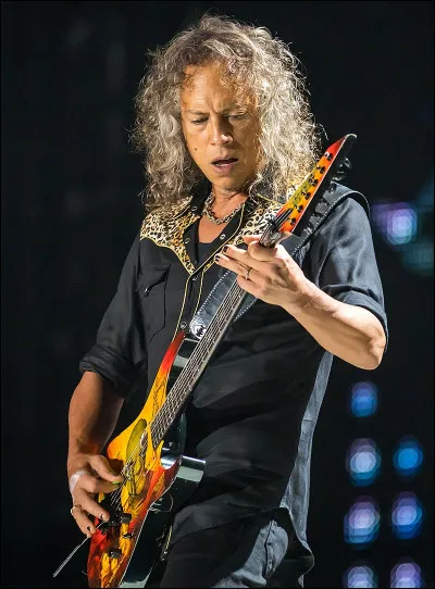 Et pour finir, comment s'appelle le célèbre guitariste du groupe de métal américain Metallica ?