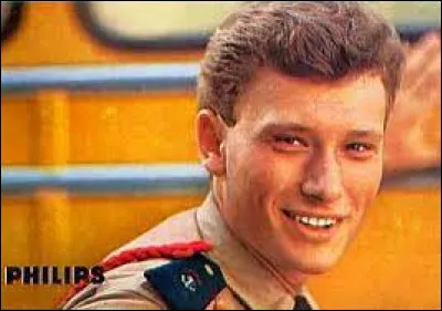 Johnny Hallyday : dans une de ses premières chansons, les portes vont se refermer et c'est là qu'il finira sa vie comme d'autres gars l'ont finie... Aidez-moi à retrouver les paroles : "Oh mères écoutez-moi, ne laissez jamais..."