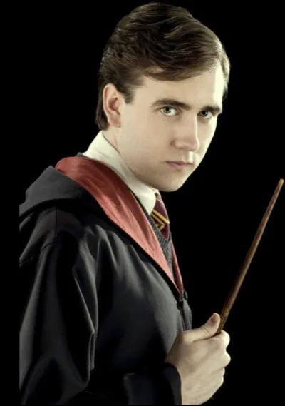 Qui était sa cavalière au bal de Noël ?