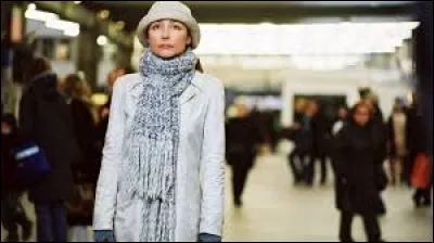 Cinéma : Quelle actrice interpréta le rôle de la soeur de Catherine Frot dans le film "Les soeurs fâchées" d'Alexandra Leclère sorti en 2004 ?