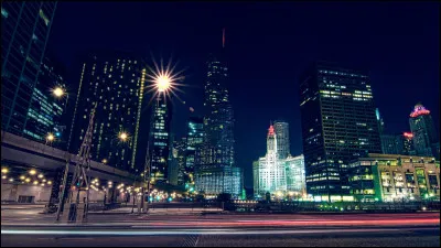 Quel duo interprète la chanson "Nuit de folie" ?