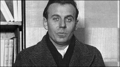 Quant à lui il a écrit "Voyage au bout de la nuit". Que lui dit un chanteur bien connu ?