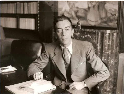 Il a écrit "La Jument verte". Son prénom est Marcel...