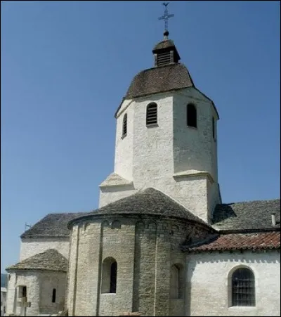 Voici le chevet de l'église Sainte-Marie de Saint-Hymetière, mais où sommes-nous ?