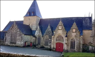 Située en Bretagne, l'église Notre-Dame-de-la-Tronchaye est une ancienne collégiale de quelle commune ?