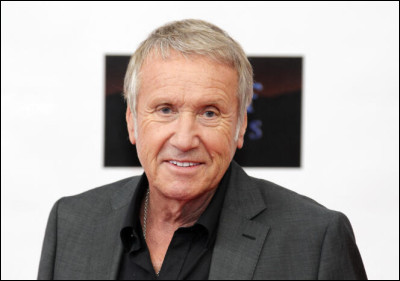 Il incarnait le commissaire Moulin. Où était-il assis ?