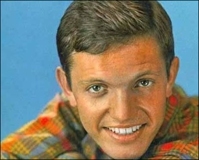 Idole des années 60, son prénom est Frank. On joue avec son nom !