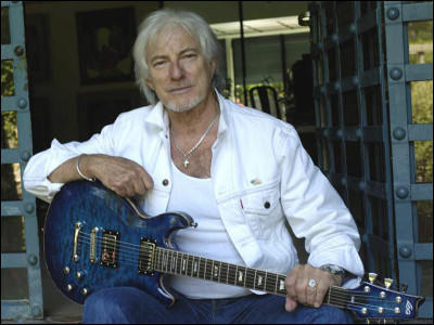 On joue avec son nom ! Quant à lui, dès que le printemps revient, il a le cur gros, hissez-haut ! Où passe-t-il son temps ?