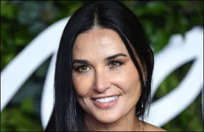 Qui est cette actrice qui joue le rôle principal dans le film ''À armes égales'' ?