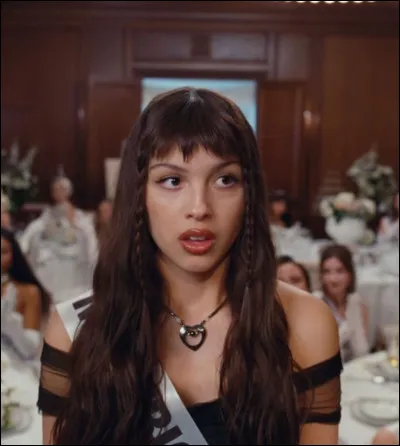 Son premier album "Sour" est sorti le