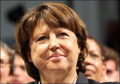 De quel homme politique Martine Aubry est-elle la fille ?
