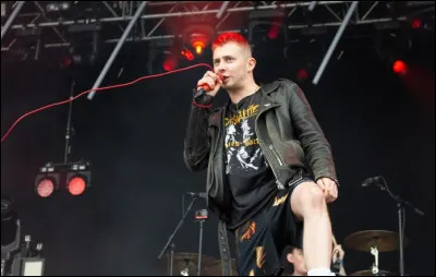 Avec qui l'a-t-elle créé ?