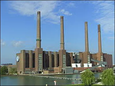 L'usine, les ouvriers l'ont (quitter) avec plaisir.