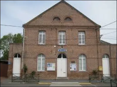 Je vous emmène dans les Hauts-de-France, à Saint-Aybert. Village de l'aire d'attraction Valenciennoise, près de la Belgique, il se situe dans le département ...