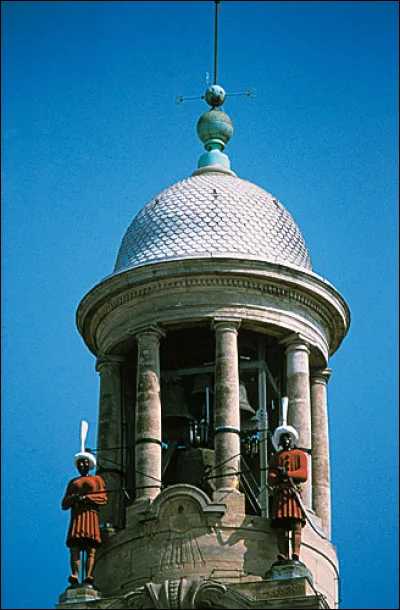 Certains animaux sont censés symboliser certaines qualités ou particularités. L'âne c'est...