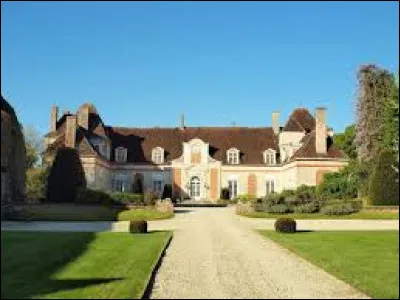 Nous partons au château du Fey, à Villecien. Village de l'arrondissement de Sens, il se situe dans le département ...
