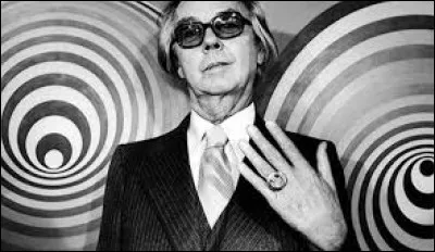 Qui est ce peintre, reconnu comme père de lart optique ?