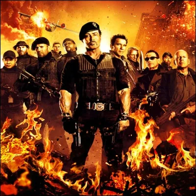 Quel acteur de films daction a utilisé le patronyme Strong lors de ses premiers rôles au cinéma ?