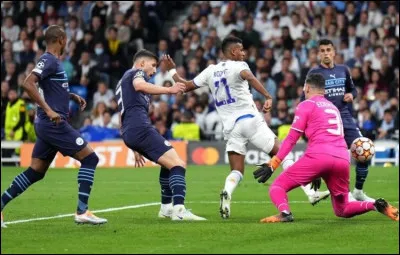 Ses co&eacute;quipiers le surnomment "Donatello", qui est-ce ?