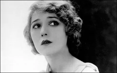 Qui est cette actrice qui joue le r&ocirc;le de Cendrillon dans le film au titre &eacute;ponyme de 1914 ?