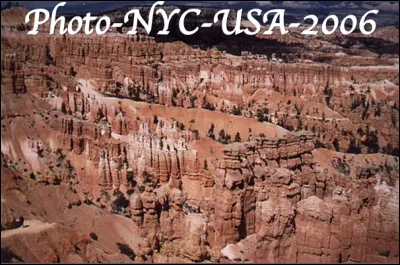 Quel est ce lieu, un parc national des &Eacute;tats-Unis qui propose des formations g&eacute;ologiques surr&eacute;alistes sculpt&eacute;es par l'&eacute;rosion ?