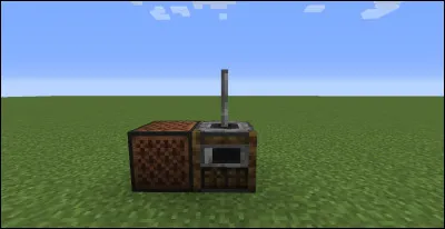 Qui est la mystérieuse voix que l'on entend sortir d'une radio à la fin de ce court métrage ?