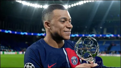 Quel âge a le footballeur Kylian Mbappé en août 2024 ?
