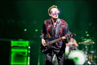 Quel est le prénom de ce guitariste et chanteur anglais ?