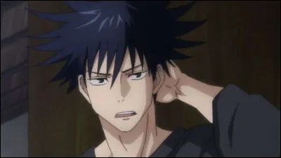 Qui est ce personnage aux cheveux noirs ?