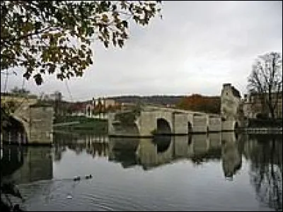 Ville Yvelinoise, Limay se trouve en région ...