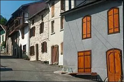 Village du parc naturel régional des Pyrénées Ariégeoises, Sentenac-d'Oust se situe dans l'ex région ...