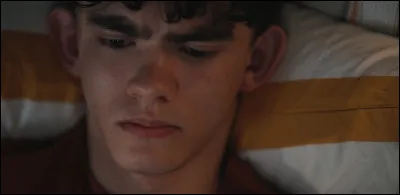 Quel message Charlie envoie-t-il à Ben après l'avoir surpris avec sa petite amie ?