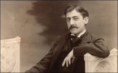 Direction la Normandie, pour tenter de suivre les traces d'un auteur parti à la recherche du temps perdu, dans une ville imaginaire !
"Bal-" +...