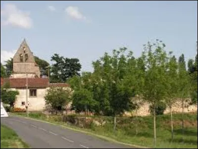 Aujourd'hui, l'arriv&eacute;e se fait &agrave; Varennes. Village P&eacute;rigourdin, il se situe dans l'ex r&eacute;gion ...