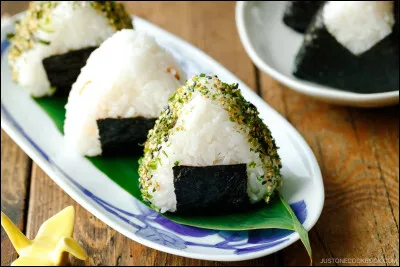 De quel pays d'Asie vient 《l'onigiri》 ?