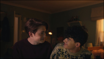 Qu'essaye d'apprendre Charlie à Nick quand celui-ci vient chez lui ?