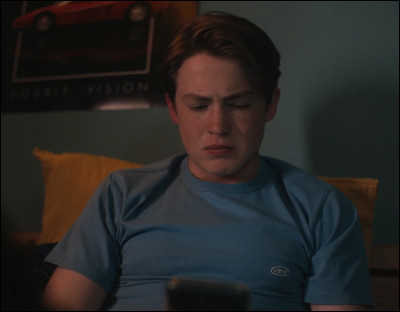 Que répond Nick au message de Charlie (merci bisous) ?
(Réponse en français)