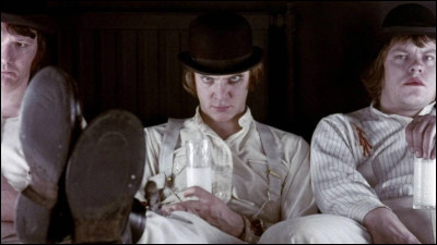 Mécanique : quel était le prénom du psychopathe en photo dans le film "Orange mécanique" ?