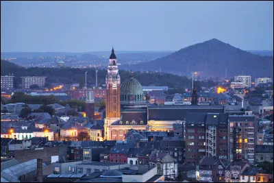 Comment s'appellent les habitants de Charleroi ?