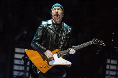 Qui est ce guitariste, membre du groupe de rock U2 ?