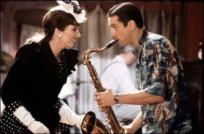 Quelle chanteuse célèbre partage l'affiche avec Robert De Niro dans "New York, New York" (1977) ?