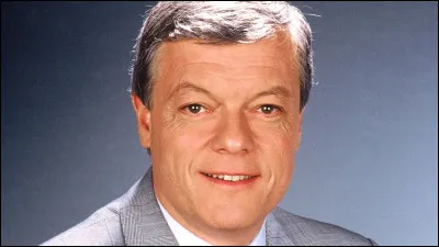 Quelle émission de télévision célèbre, Fabrice a-t-il présentée, émission qui a permis à de nombreux humoristes actuels de se faire connaître du public alors qu'ils débutaient ?