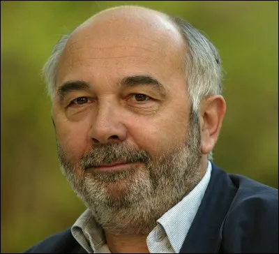 Dans quelle troupe de comédien Gérard Jugnot a-t-il fait ses débuts ?