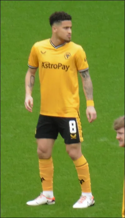 Quel est le nom de ce milieu brésilien de Wolverhampton ?