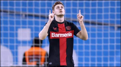 Quel est le nom de ce défenseur international croate évoluant au Bayern Munich ?