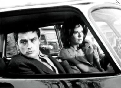 Il est Thomas Vlassenroot, qui a combattu en Kabylie au sein de la Légion étrangère française puis déserté ; il accepte une mission de l'OAS - enlever et de séquestrer l'avocate Dominique Servet (Lea Massari) venue de Lyon pour défendre des combattants du FLN : de quel film s'agit-il ?