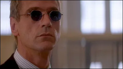 "Une journée en enfer" est joué par Bruce Willis.