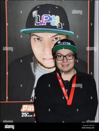 Il parle de bug, c'est...