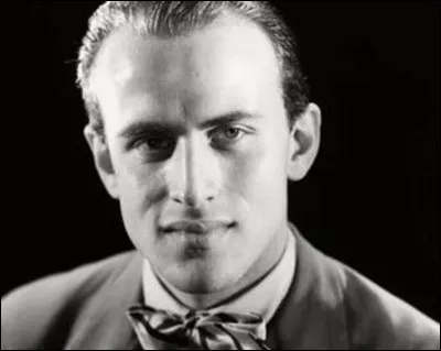 Qui est cet écrivain, auteur du poème ''Quand jaurai du vent dans mon crâne'' ?